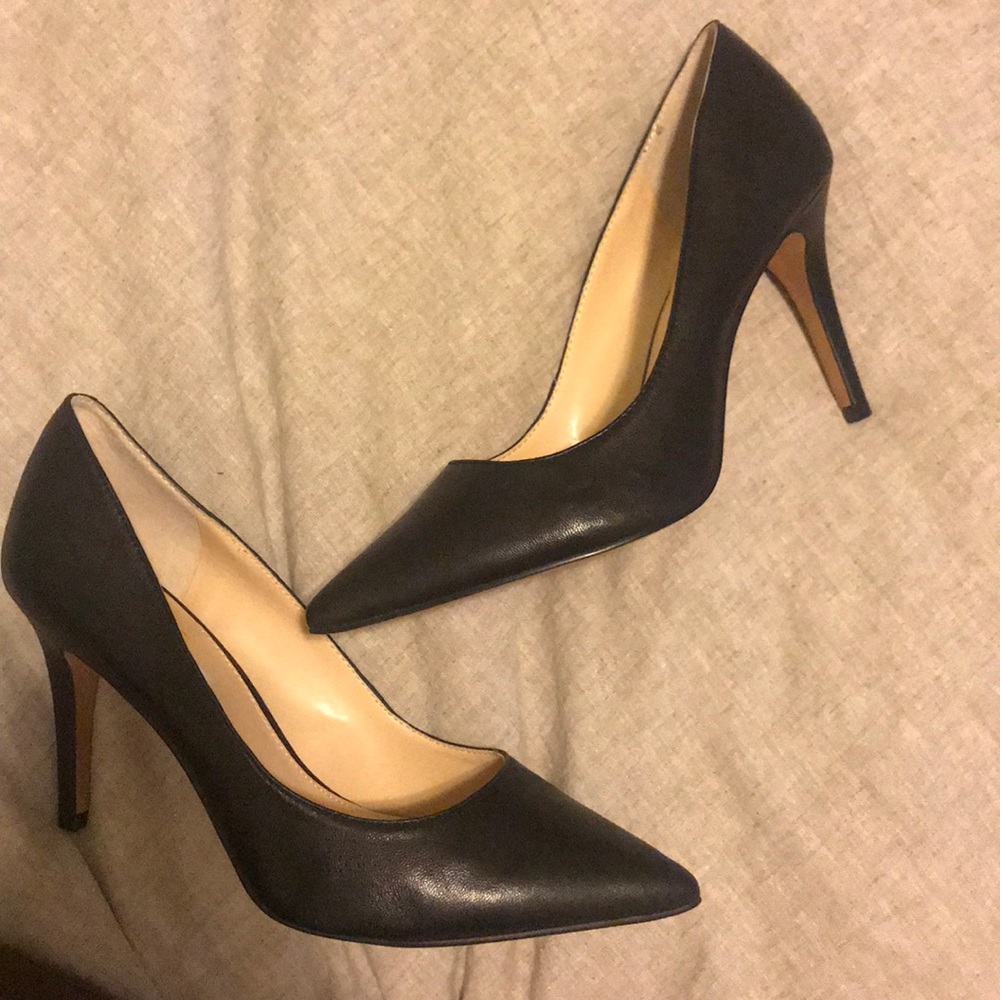 Vince  Camuto Black Pumps